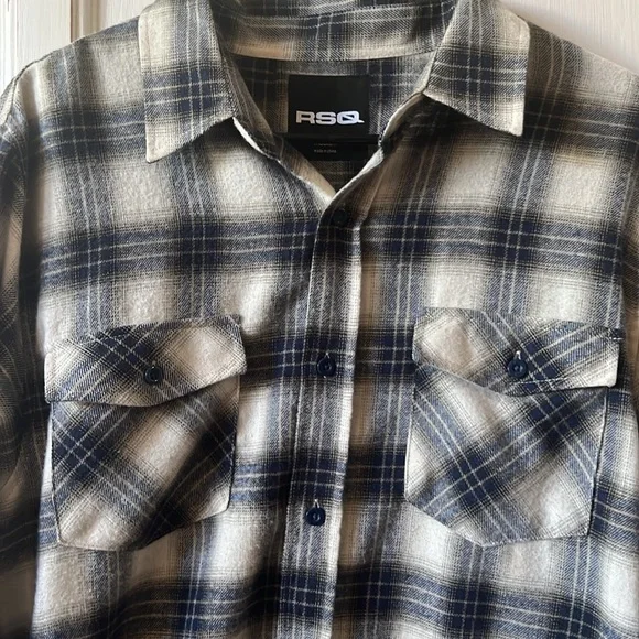 RSQ Men’s Flannel (Medium) - Picture 3 of 6